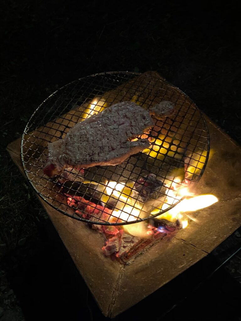 焚き火台にてBBQ